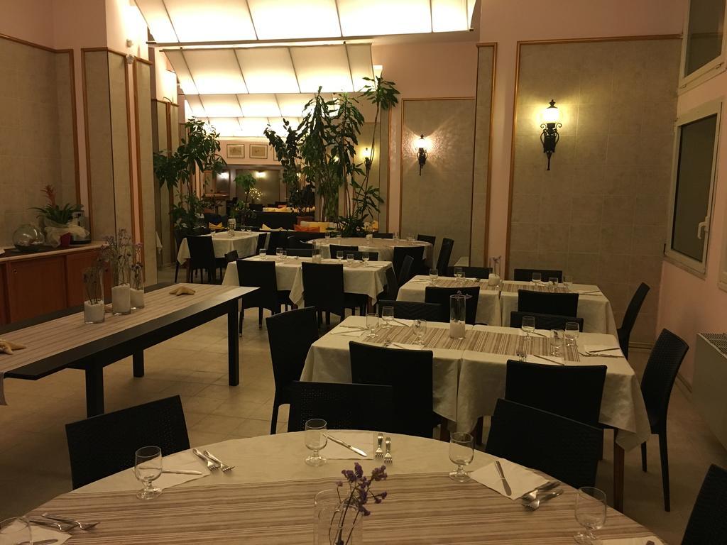 Hotel Corallo Fregenae Eksteriør bilde