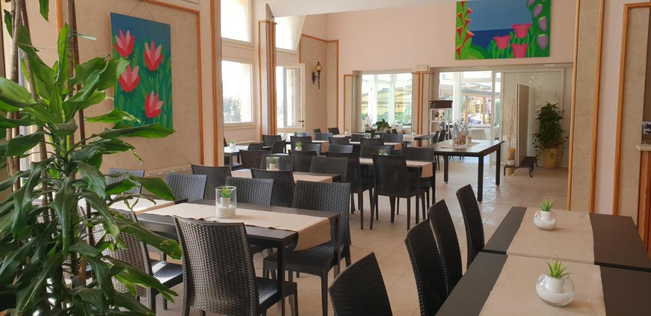 Hotel Corallo Fregenae Eksteriør bilde